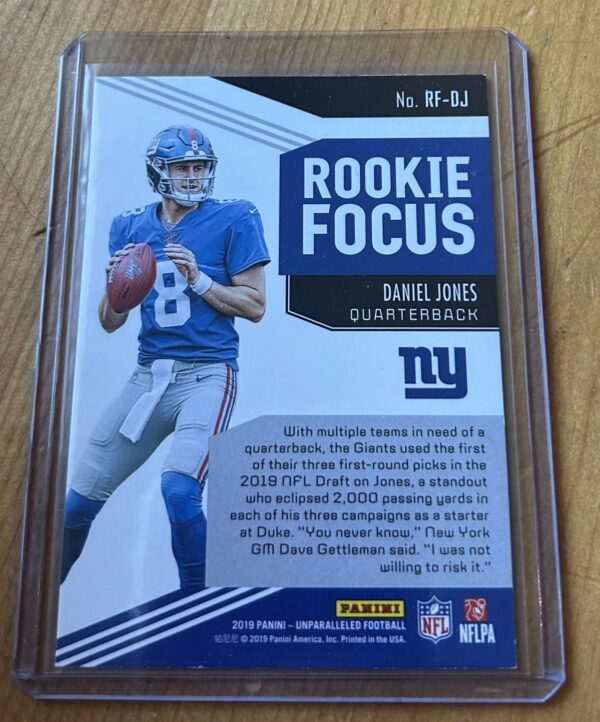 Daniel Jones 2019 Panini Unparalleled Rookie Focus – New York Giants/Indianapolis Colts - Image 2