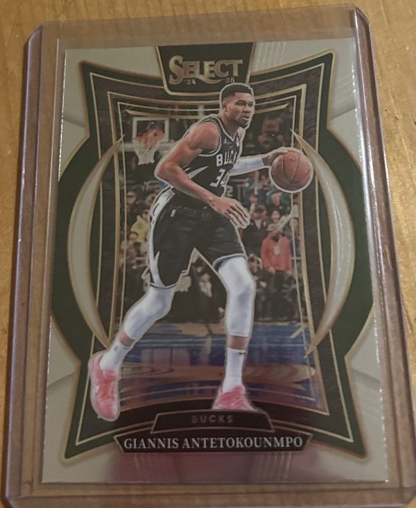 Giannis Antetokounmpo 2024-25 Select Concourse #43